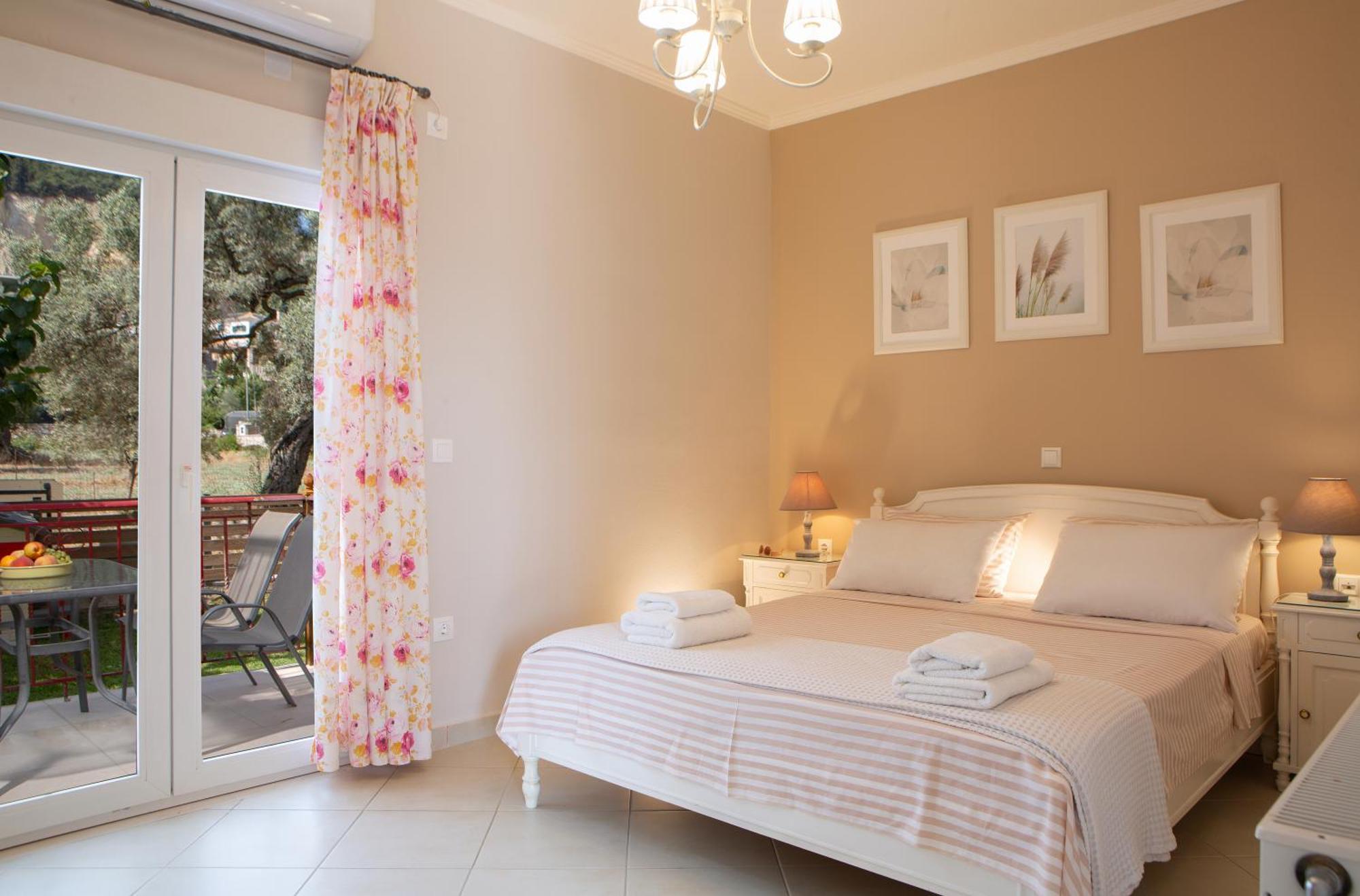 Levanda Cozy Apartments Apolpaina Екстер'єр фото